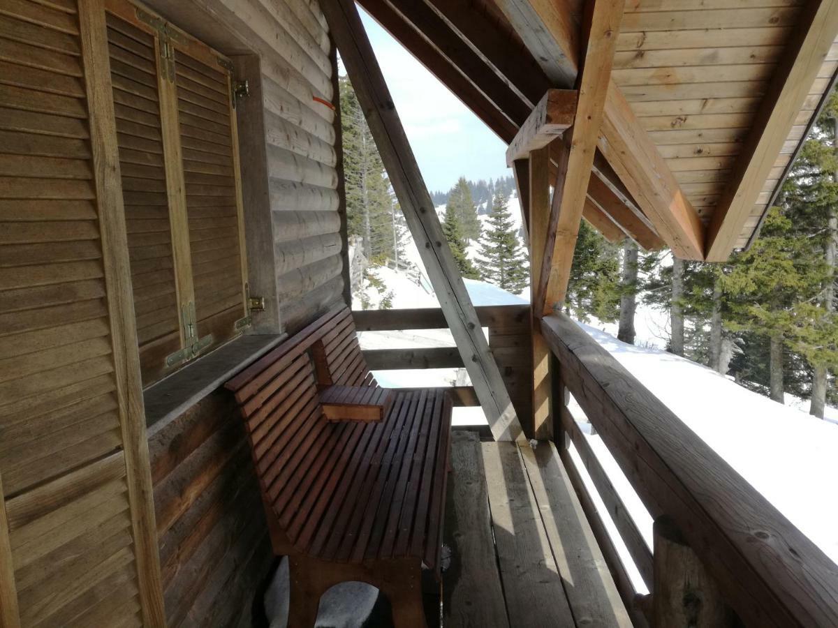 Apartmaji Vrhovnik Cerklje na Gorenjskem Buitenkant foto
